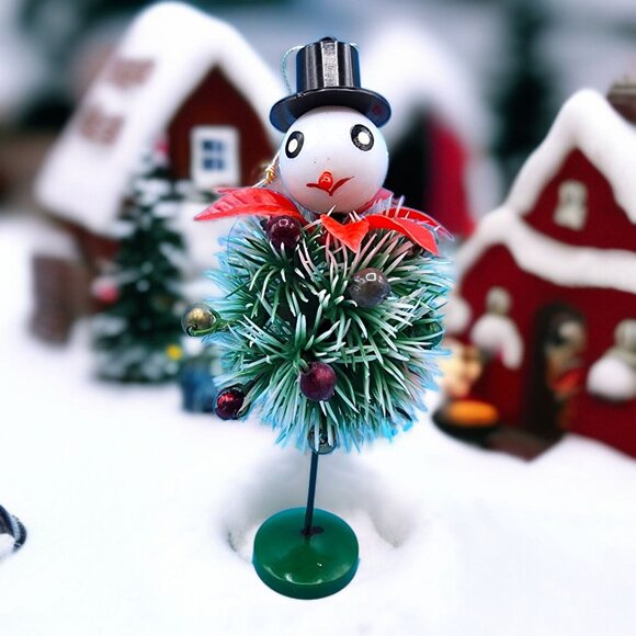 Snowman Ornament Hong Kong Plastic Pine Tree Ball Body Poinsettia Collar Black T - Picture 1 of 10